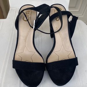 Circus by Sam Edelman Black Velvet Block Strappy Heels Sz 8.5